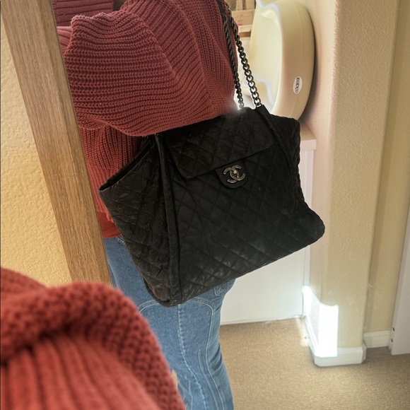 AUTH Chanel Tote Flap Bag - Picture 10 of 15